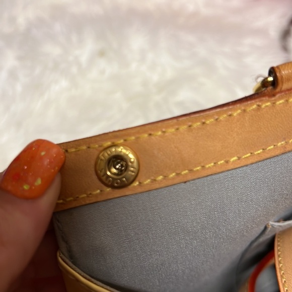 Authentic LOUIS VUITTON DUNE MONOGRAM VERNIS ROXBURY - Picture 16 of 16